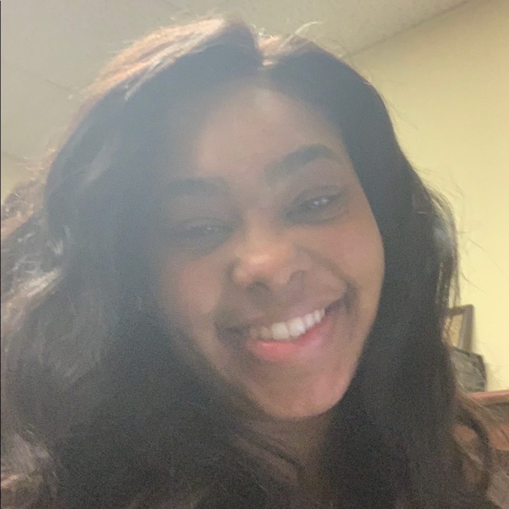Meet your Posher, Mikayla